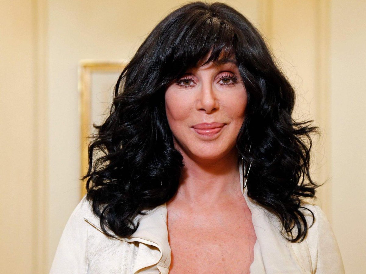 Cher apologizes for George Floyd tweet