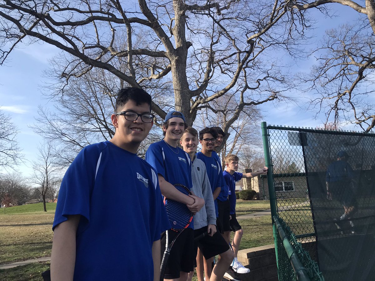 DefiBT's tweet image. DHS won their 1st match vs Wauseon 5-0 on 3/30/21. Go Dogs!