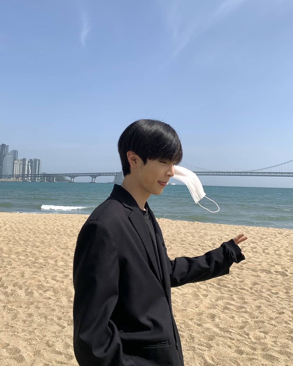 Floret_SejinG's tweet photo. 210404 Sejin Instagram Update 

Trans: It's my first time in Busan 😊
I had fun. 

#Sejin #세진 #LeeSejin #이세진  
@sejin_official https://t.co/yiwgEM3D7S