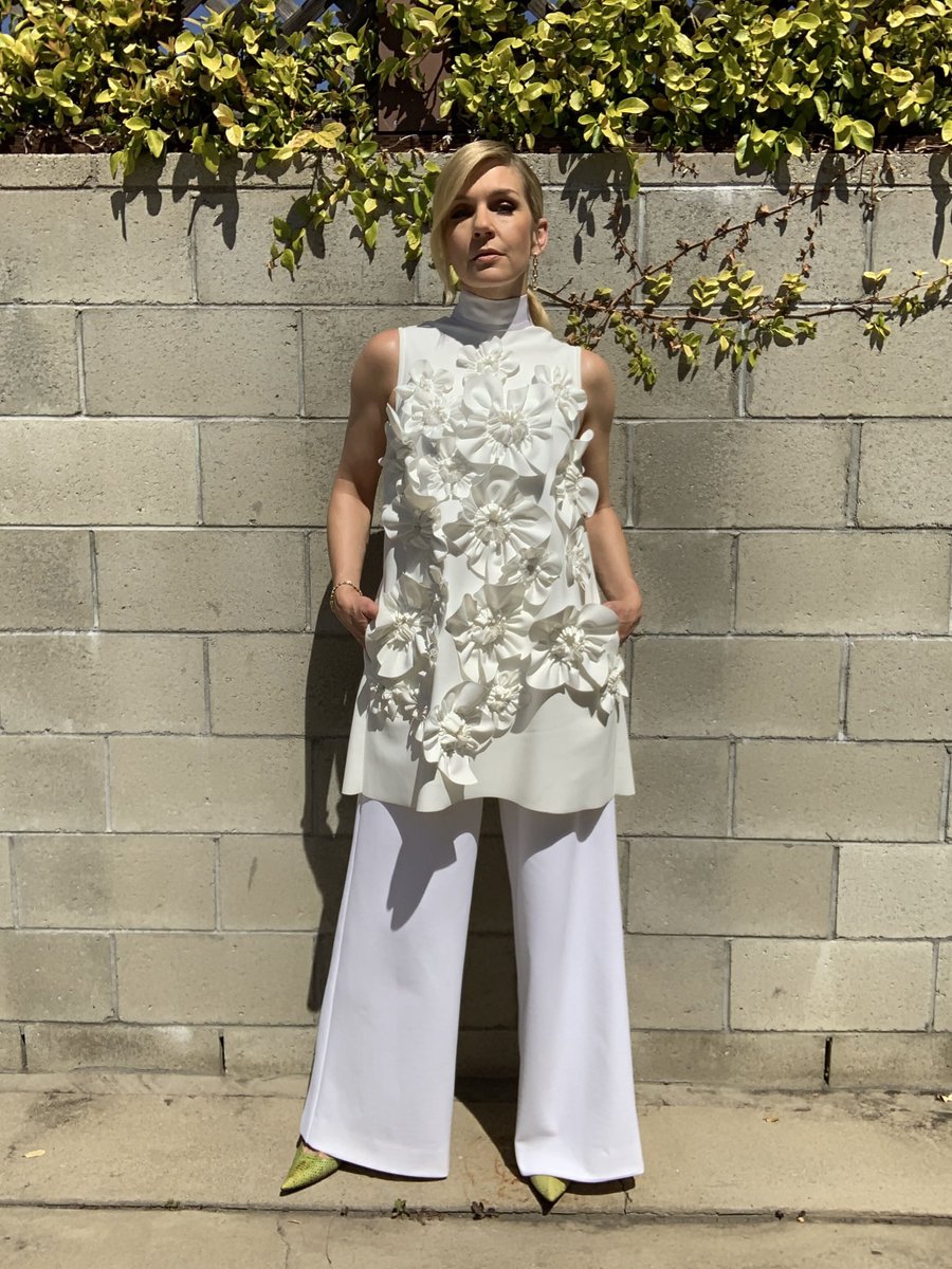 rheaseehorn tweet picture