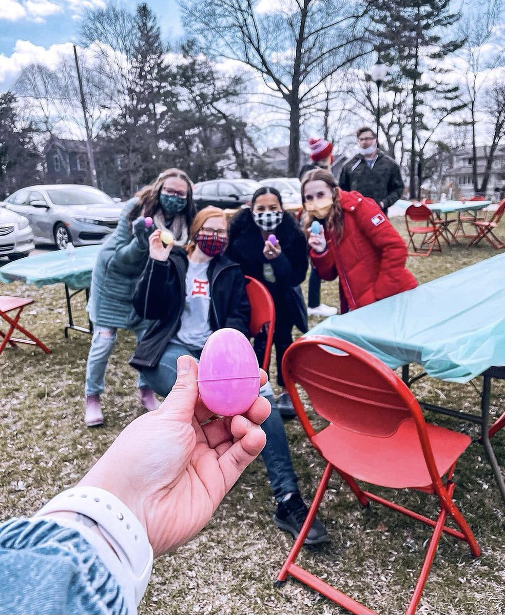 The ladies of the Beta Epsilon chapter wish you all a Happy Easter!! 🐰🐣💖