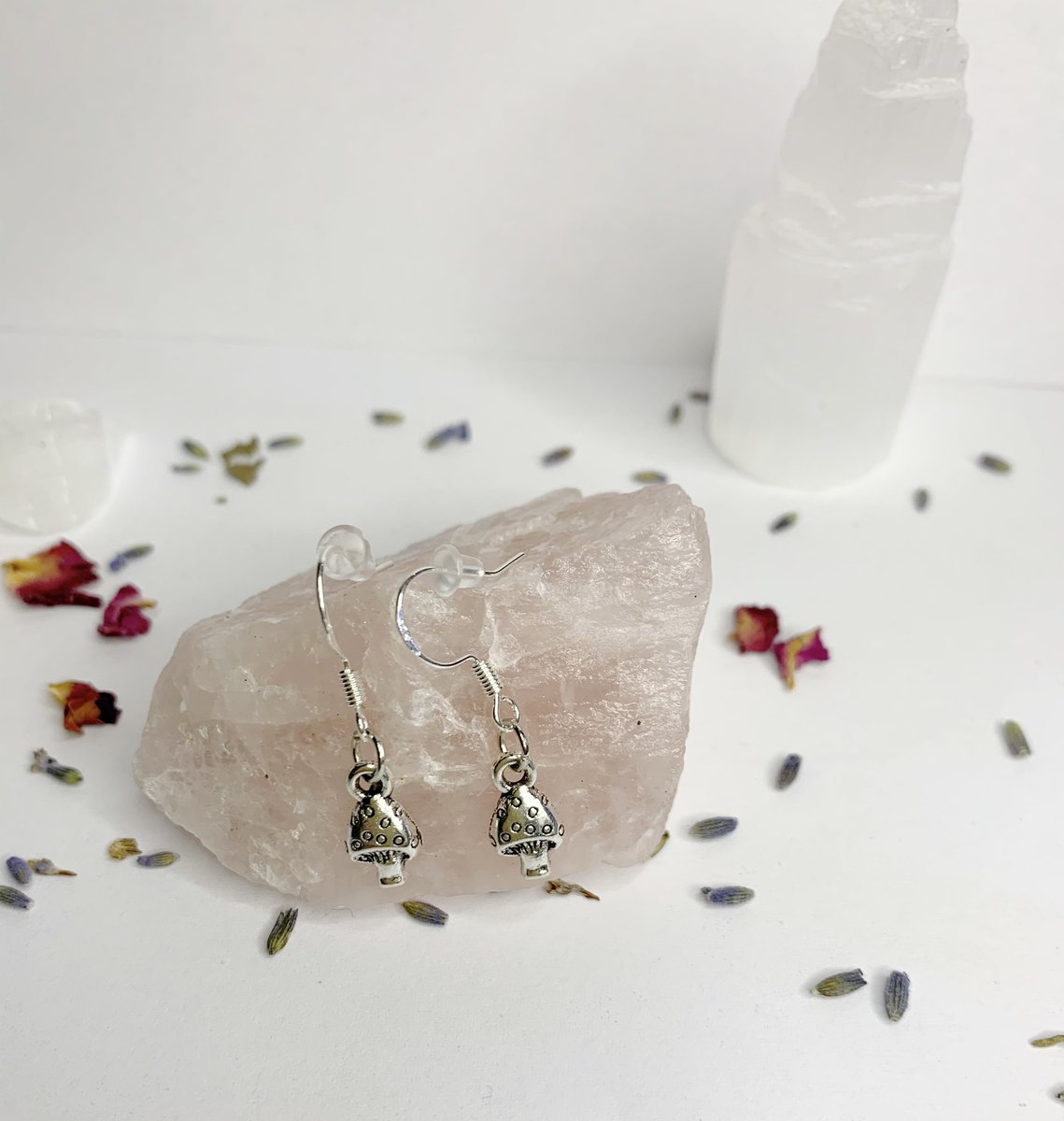 lemoncowcrafts's tweet photo. 🌞Under £5 items🌞

FREE UK SHIPPING!

https://t.co/aFGS1vYy16 https://t.co/W6zRZSDdC4