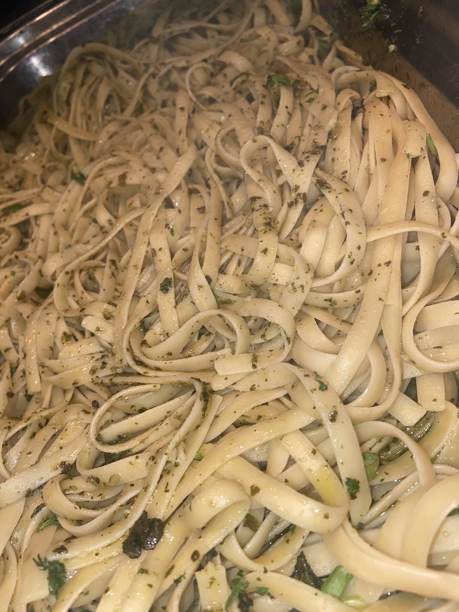 MetzatGannon's tweet photo. Good Evening Knights! 

If you are on campus be sure to stop by the Cafe for an awesome Easter dinner! We have stuffed chicken breast, BBQ brisket, twice baked potatoes, pesto pasta, fresh asparagus and steamed corn https://t.co/hdvvDHxvMi