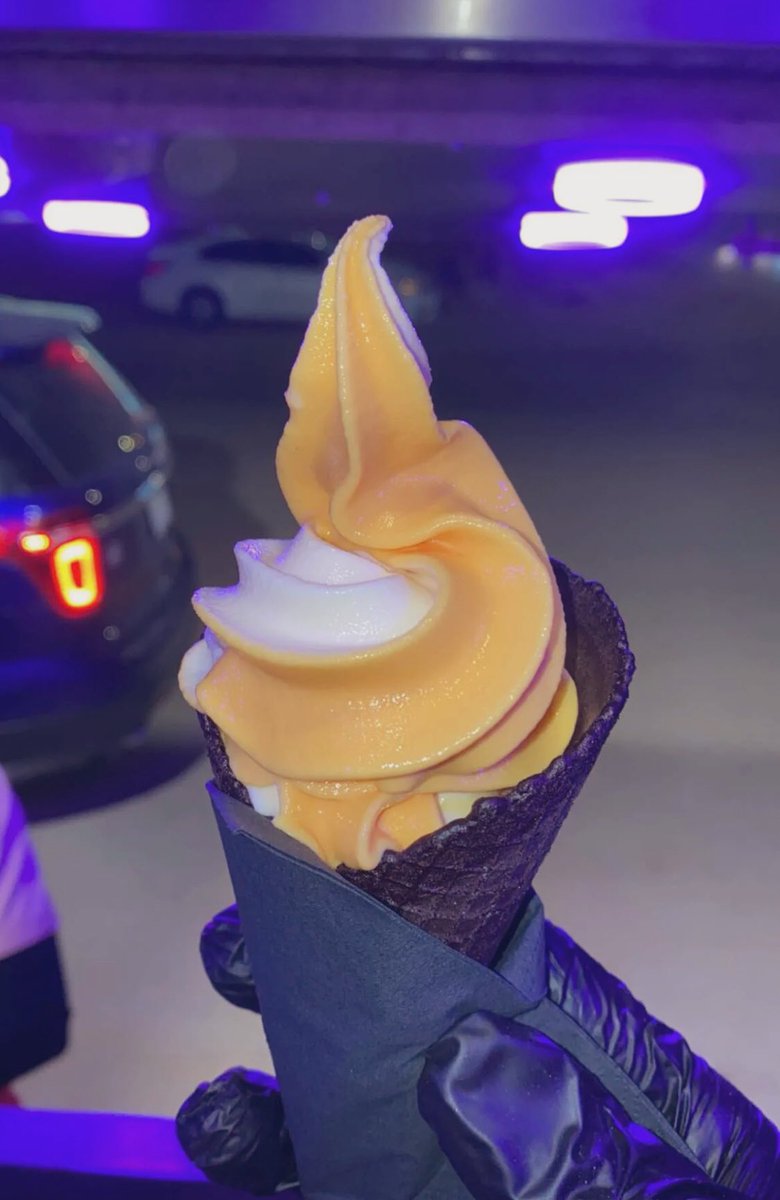 neprs_sa's tweet photo. في نيبرز 🤞🏻🍦😋🤍❤️

لذاذه المانجو 🥭تنسي حر الصيف🌞

#نيبرز_ايس_كريم_الحي
#الملقا https://t.co/CNNepHVBlP