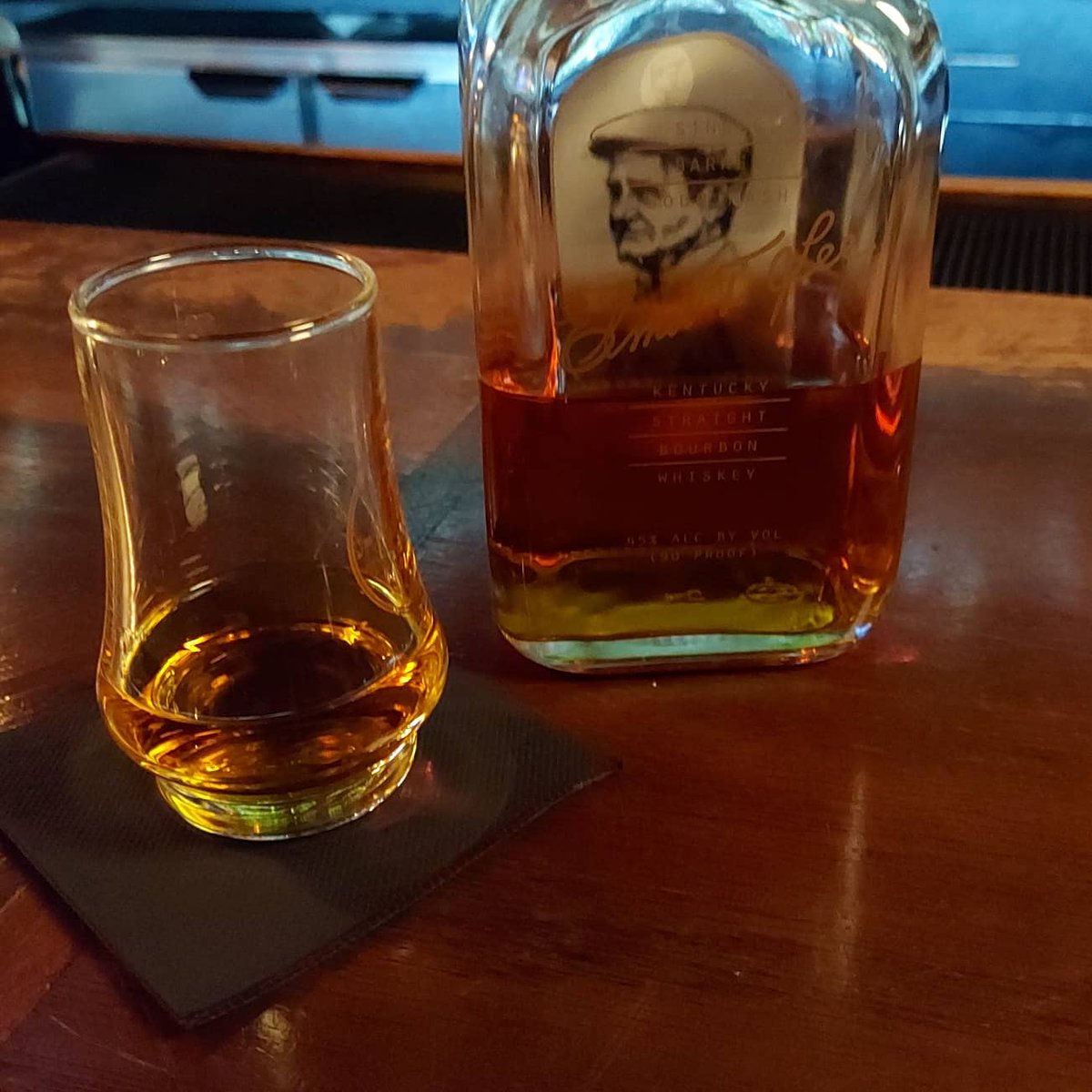 BurbinBabe's tweet image. Missing Traverse City already. Take me back!! Love the Low Bar 🥰

@lowbartc 
@BuffaloTrace

#elmertlee #bourbon #whiskey #lowbar #traversecity #whiskeylife #whiskeygram #whiskeylover #whiskeywoman #bourbonlovers #bourbonporn #bourbongirl #speakeasy #underground