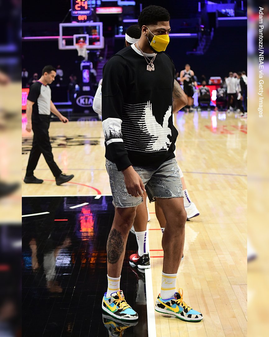 nike chunky dunky on feet