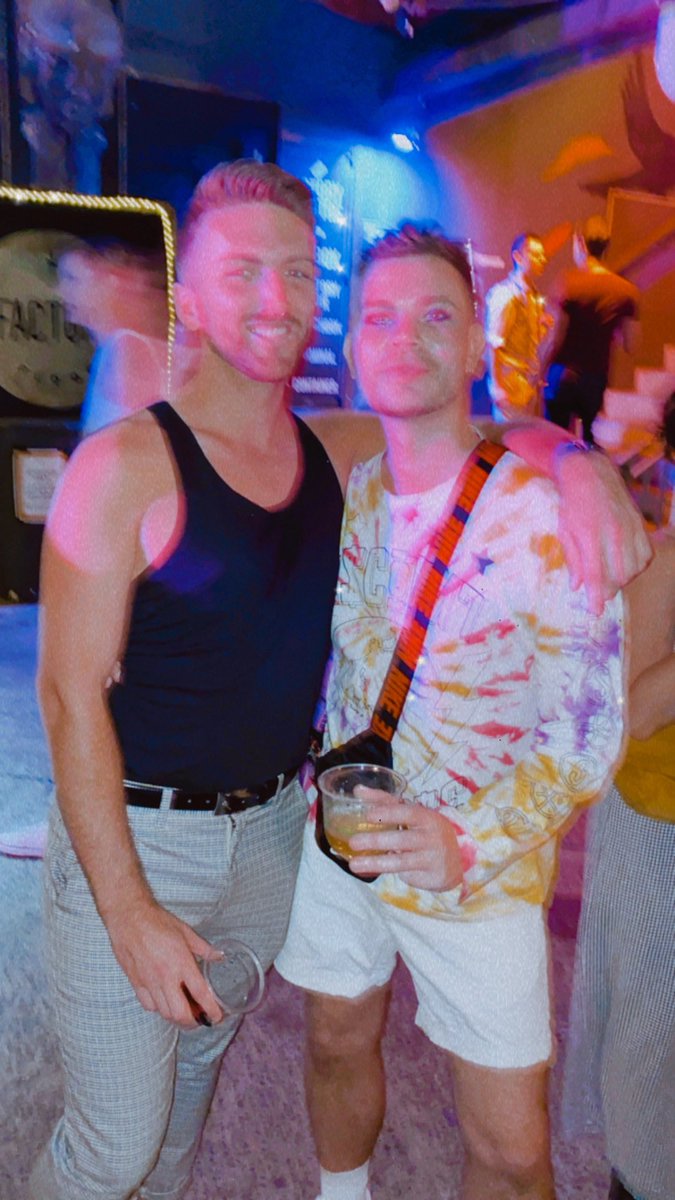 thejoepatrick's tweet photo. HEAPS GAY https://t.co/YYc5D42fMt