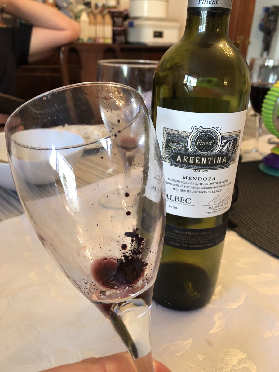 steffjoelle's tweet photo. @Tesco not sure if your aware of your finest Mendoza Malbec - seems whoever has the last glass is left with this! https://t.co/lAfawIvcMt