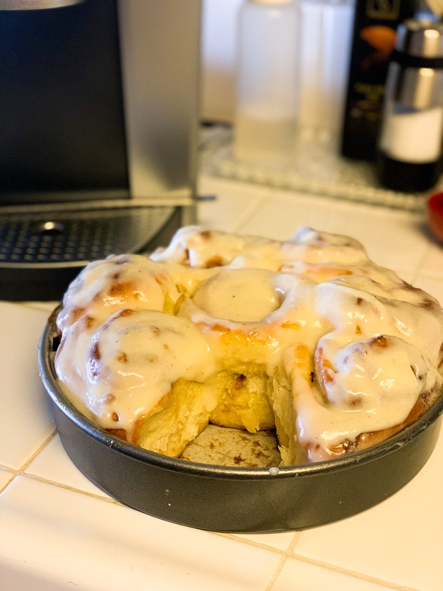 Going to start a thread of homemade dishes and treats from my mom while I am home. Let’s kick it off with some homemade cinnamon rolls