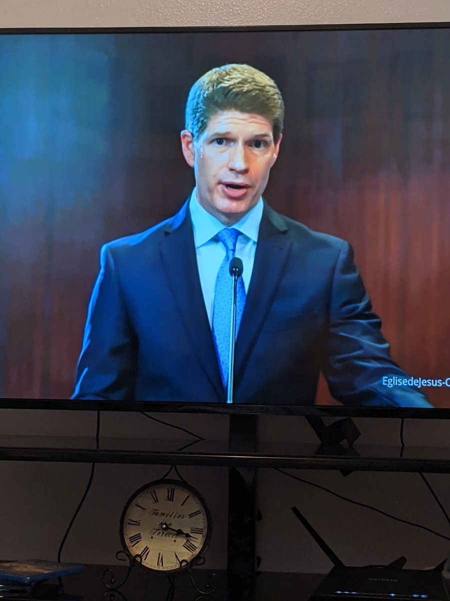 emmiemoore95's tweet image. The first CGI speaker in #genconf #technologytoday