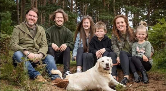 SaveTrudie's tweet photo. Trudie is a busy 37 year-old mum to 4 children and wife to her loving husband Dave. In July 2020 Trudie was devastatingly diagnosed with an inoperable brain tumour.

Proton Beam Therapy is the ONLY treatment that can save her, but it is not available on the NHS.

#SaveTrudie https://t.co/76nM936scE