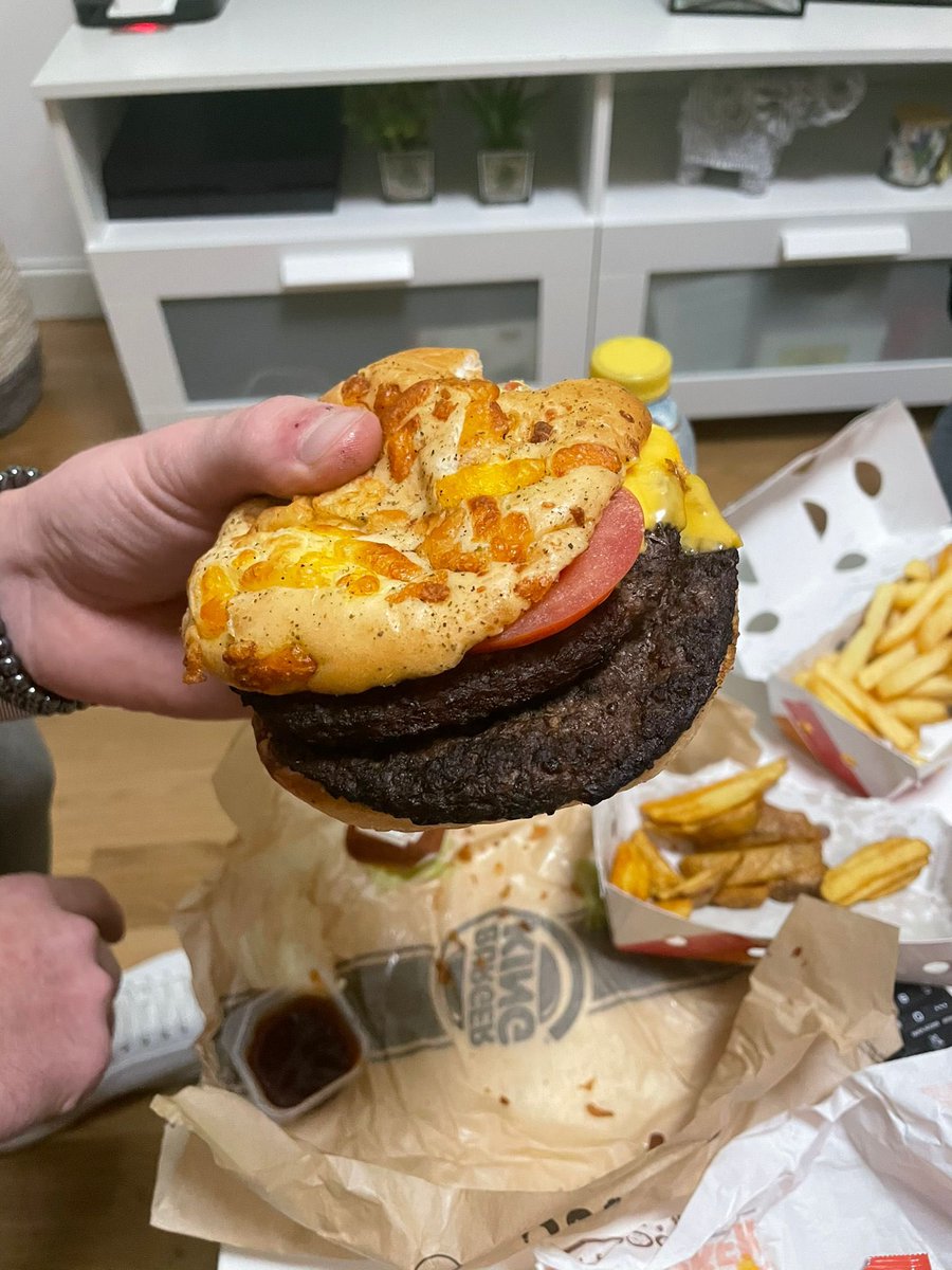 sebass_01's tweet photo. Gracias @burgerking_es por las hamburguesas que nos habéis mandado 🔥 ....🤦🏻‍♂️🤦🏻‍♂️🤦🏻‍♂️ https://t.co/OKo066c79R