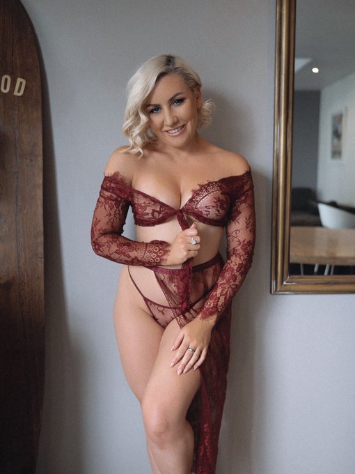 I hope you had a great Easter x https://t.co/ixEDJT0IxM<a href="/tag/fancentro"class="tags"><span>#fancentro</span></a><a href="/tag/cherrydana"class="tags"><span>#cherrydana</span></a>