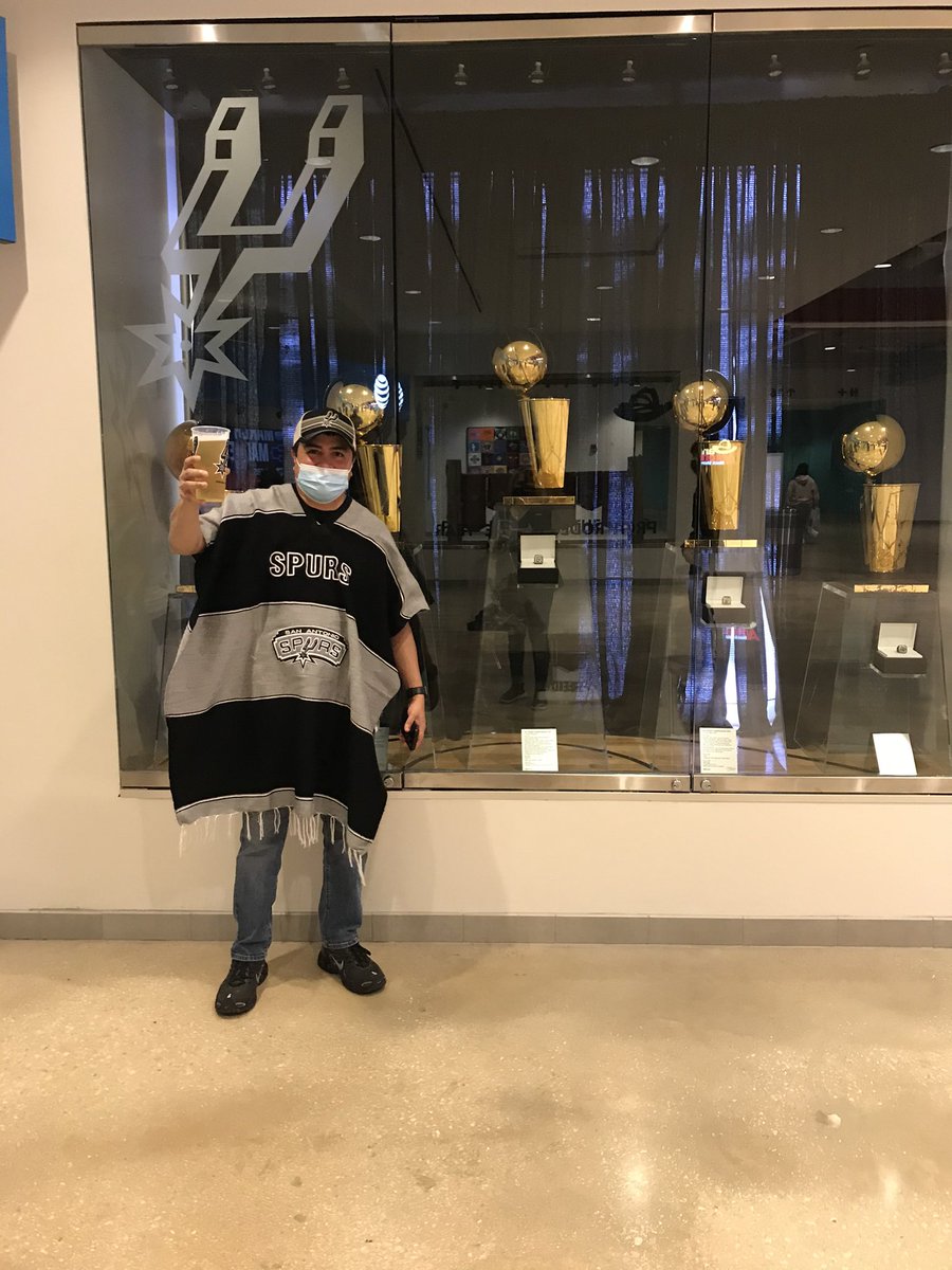 amartin995's tweet photo. I wanna extend my appreciation to @SpursCoyote for this picture from last nights game. It was a fun night regardless of the outcome. Thanks for the love Coyote!!! #GoSpursGo @spurs #SpursFanForLife https://t.co/T1kMmNmSaZ