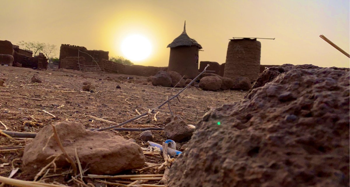 📍Réo / Bayolo, Sanguié. 0
En pays Gurunsi ❤️

Joyeuse Pâques 🐣 

#BurkinaFaso 
#FasoTrip 
#Roots 
#landscapephotography 
#sunset