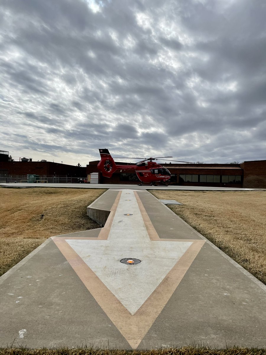 Ready to go at the Brooks Hospital 🚁🏥🇨🇦 #starsairambulance #airbusheli #hems #helicopter