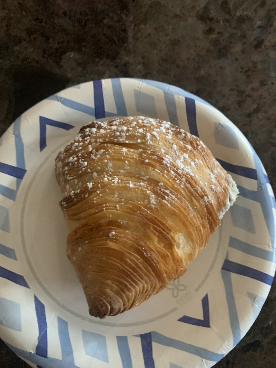 SchviadelCastro's tweet photo. Aaannnnnddddd were off. #1 in the books. Soft. Delish. Flakey. What a way to begin. Truly wonderful. https://t.co/meFhSTVX7t