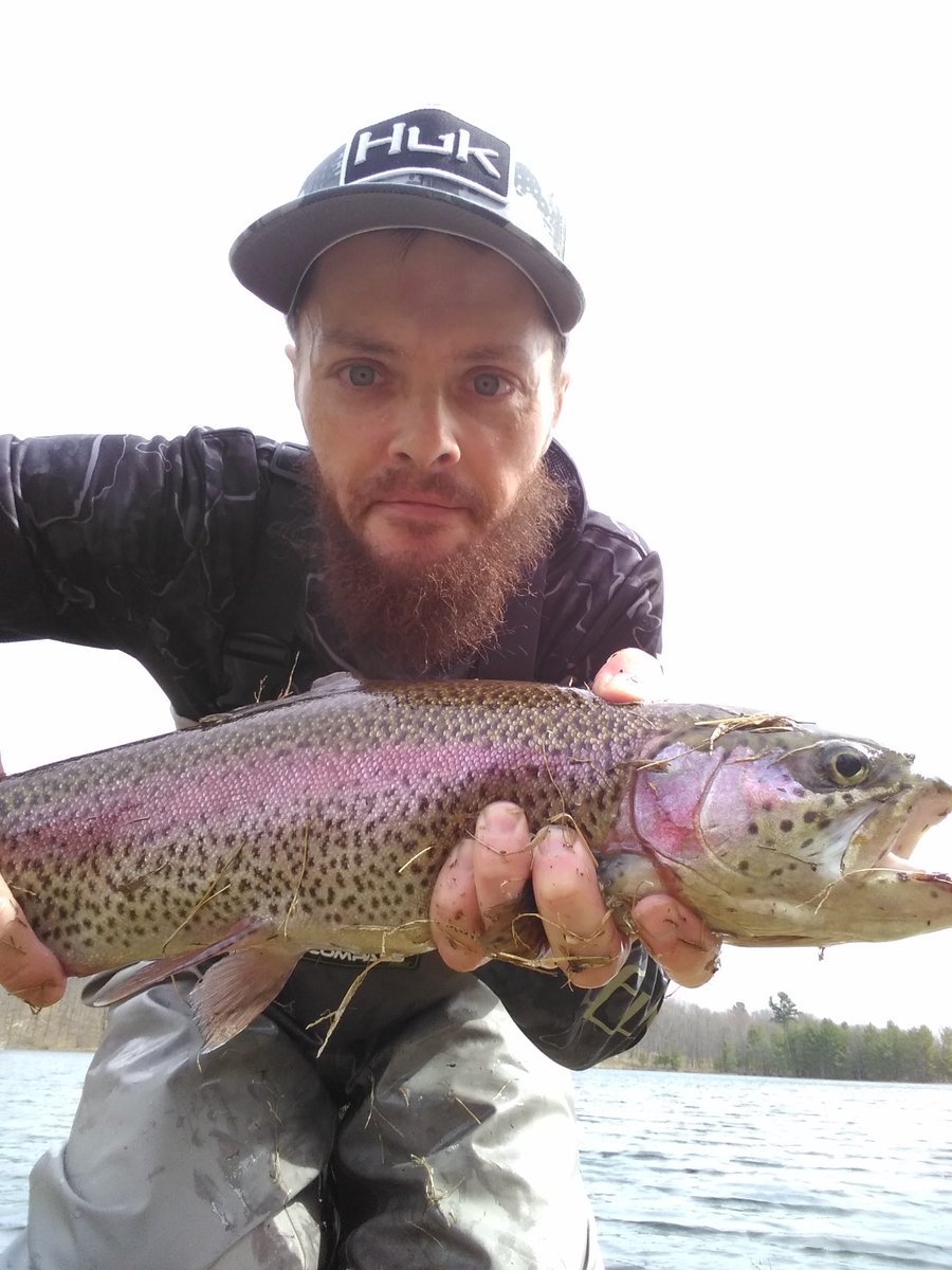 WiStrmChaser's tweet photo. Easter bunny treated me well today, snuck in a hour of trout fishing before dinner with the fam and got this monster rainbow trout. My new personal best Wisconsin inland rainbow. Beyond happy 😀😀 best easter ever. #Huk #Compass360 #Fenwick #Sufix https://t.co/XS6kpNSvUo