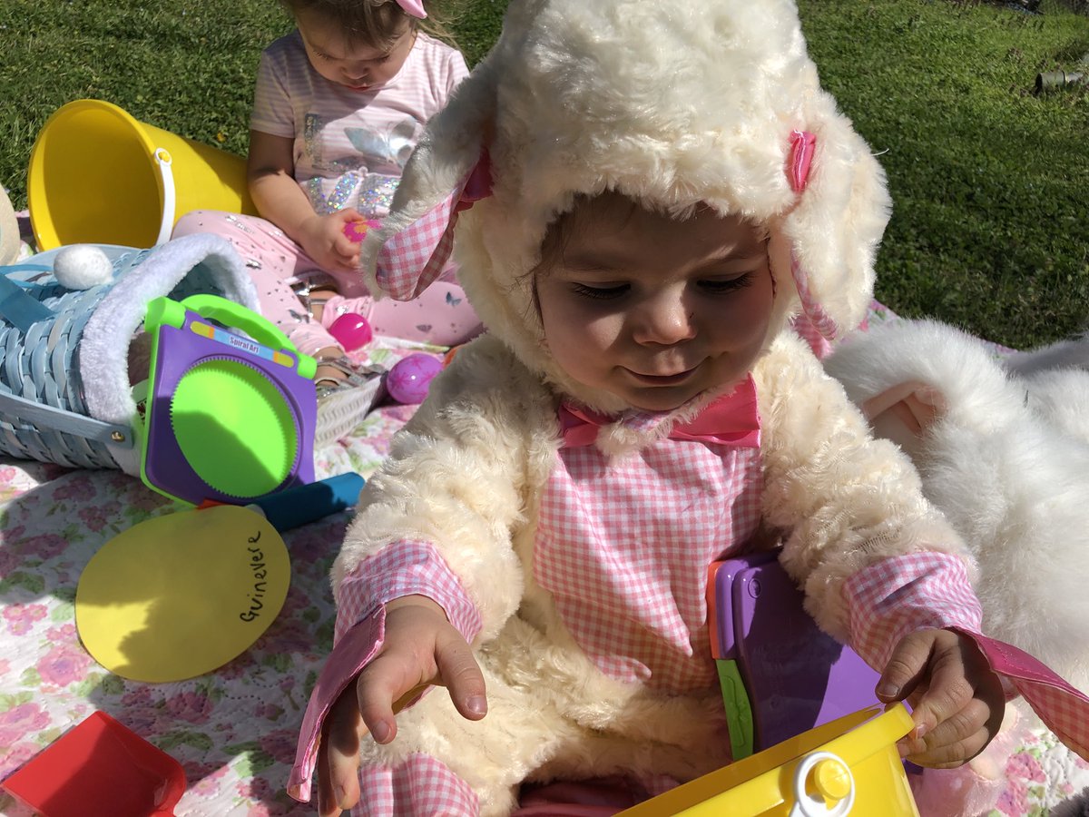 Beautiful Easter with my precious grandgirls!  Happy Easter! ⁦<a href="/DyerEric18/">Eric Dyer</a>⁩ ⁦<a href="/Stephen_E_Camp/">Stephen Camp</a>⁩