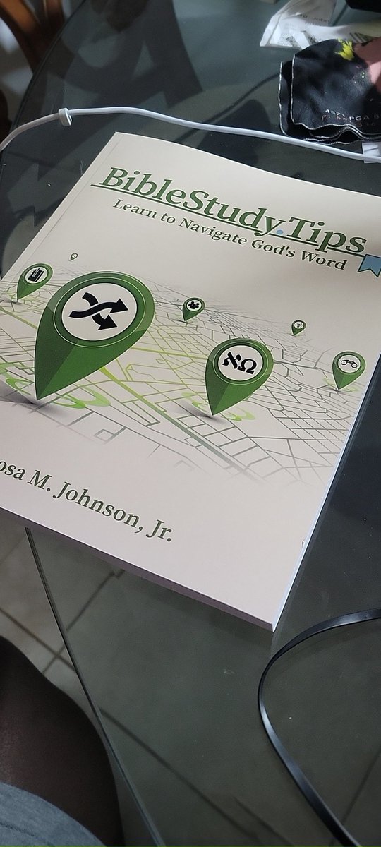 PastorEvansJ's tweet image. Shoutout out to @LaRosaJohnson from @yourbibletips for this great resource.  Encouraging you all to get  one at Amazon.  #biblestudytips 👊🏾