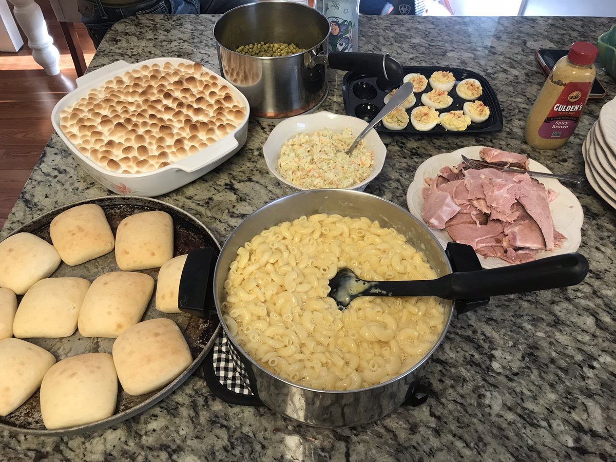 CoachJohnWild's tweet image. Johnny’s Kitchen... #NoTG #NoTK #NoDJ...Happy Easter