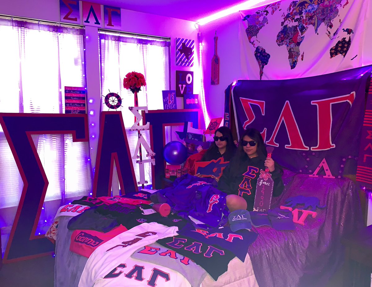 marysol_718_'s tweet image. Waiting on founders day like:

#slgturns31 #slg1990 #foundersday #sigmalambdagamma #aggiegammas #gammas #iowa #gammacall #pinkandpurple #april9