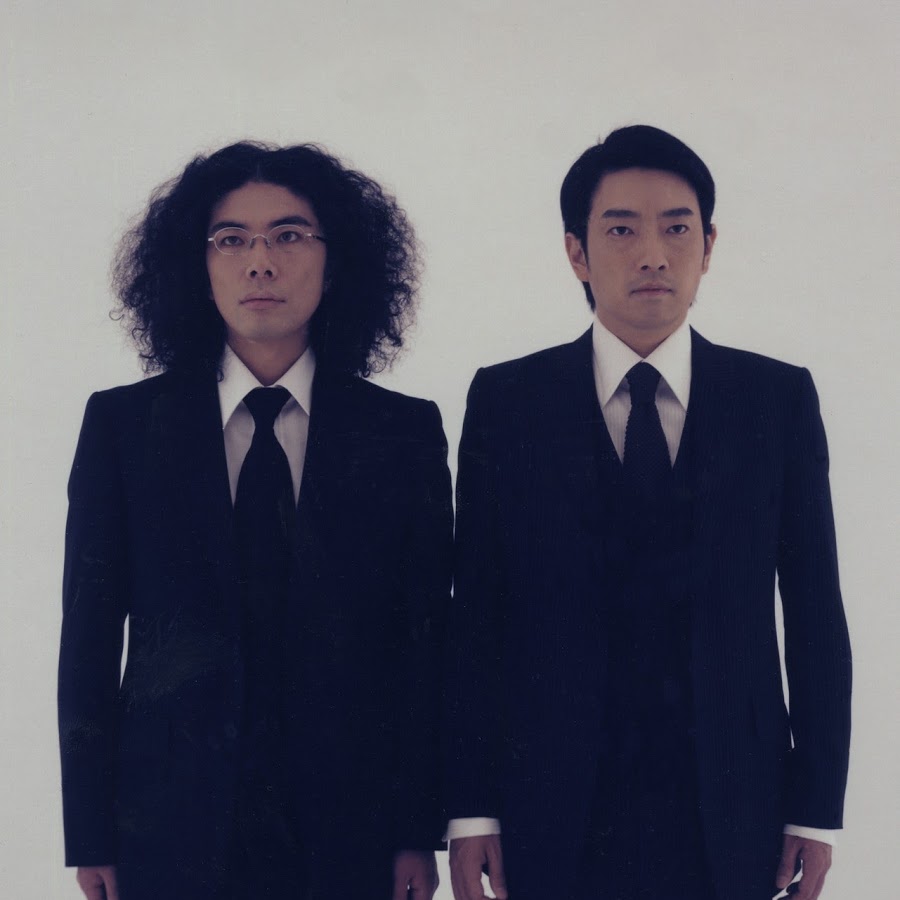 ゼロ年代によく見かけた 直立不動 無表情で並立する 構図のルーツってどこから Togetter