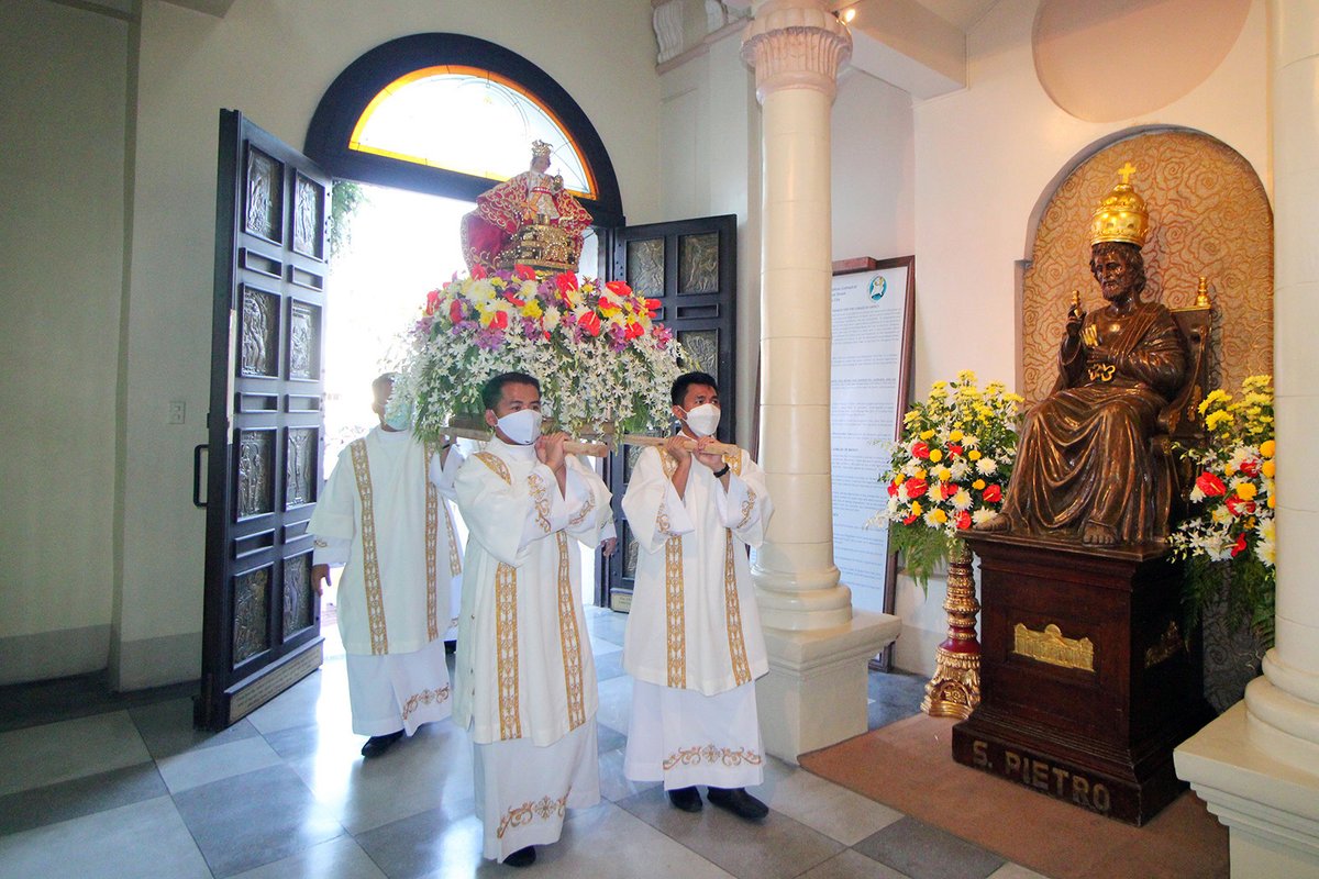 500yoc's tweet photo. LOOK: Archbishop Jose Palma formally opens the yearlong celebrations marking the 500 Years of Christianity in the Philippines with the opening of the Cebu Metropolitan Cathedral's "Jubilee Door" on Easter Sunday, April 4. 📷 Sammy Navaja | #500YOC 

#500YearsOfChristianityPH https://t.co/lQiGaLvIfN
