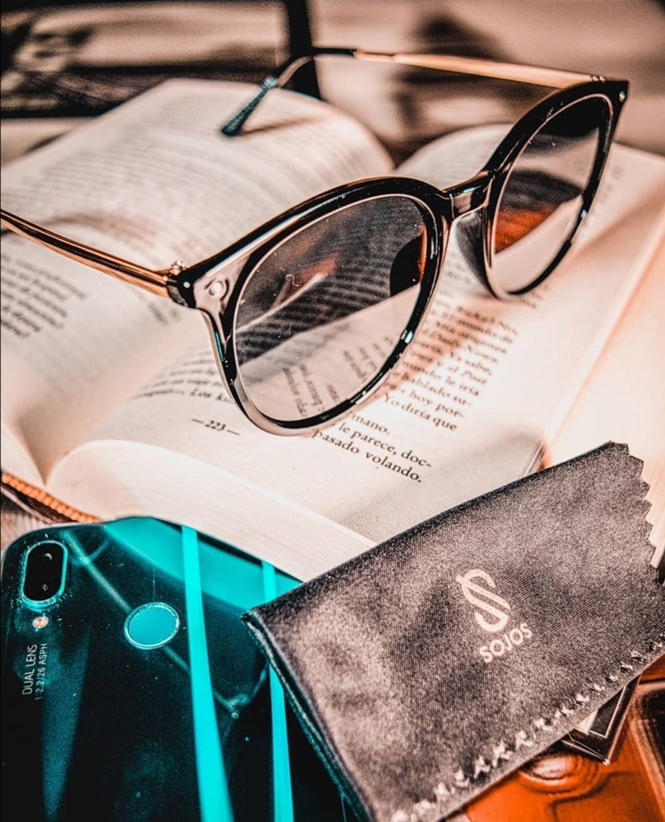BluephantFilms's tweet photo. Product Photography 📸
Colab: @elegantsenorita on Insta🔹
#bluephant #marketing
#film #ads #Photography 
#📸 #ProductShoot #Product
#Colab #Glasses #SunGlasses #Sun #Blue #Elephant https://t.co/DMF2md4ASv