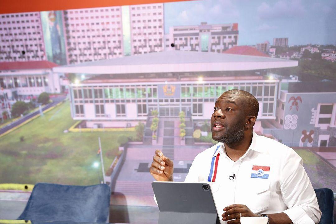 Okat_KKarikari's tweet image. Its a new day and a great one...be blessed bro @konkrumah 

#HappyBirthdayKON