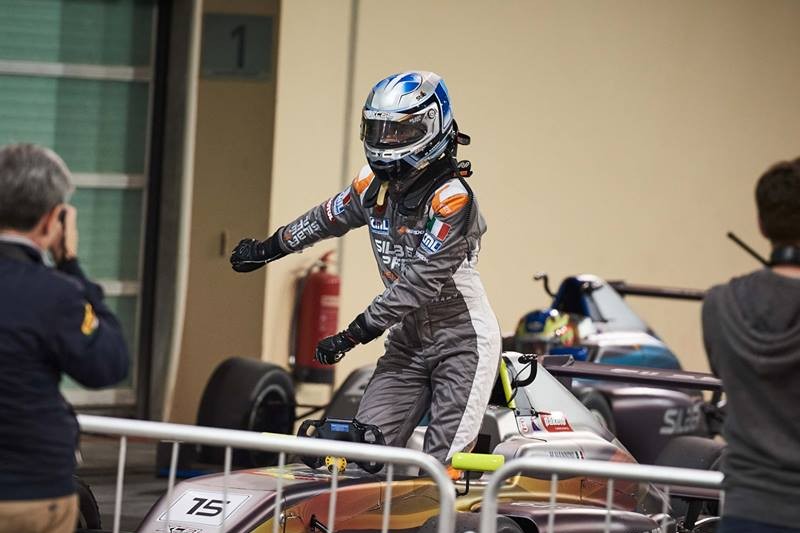 F4ESP_Simulada's tweet photo. Y FINAAAALLLL EN EL CIRCUIT URBÀ DE LA VALL! 🏁

@SSOLER19 GANA EN UNA CARRERA INCREÍBLE DESDE EL INICIO. Y @DISICO48 HACE LA CARRERA DE SU VIDA CON UNA GRAN Y MERITORIA SEGUNDA POSICIÓN!

PODIO 🔥
1) @SSoler19 
2) @DiSiCo48
3) @MrsGasly https://t.co/p84fyXsMBe