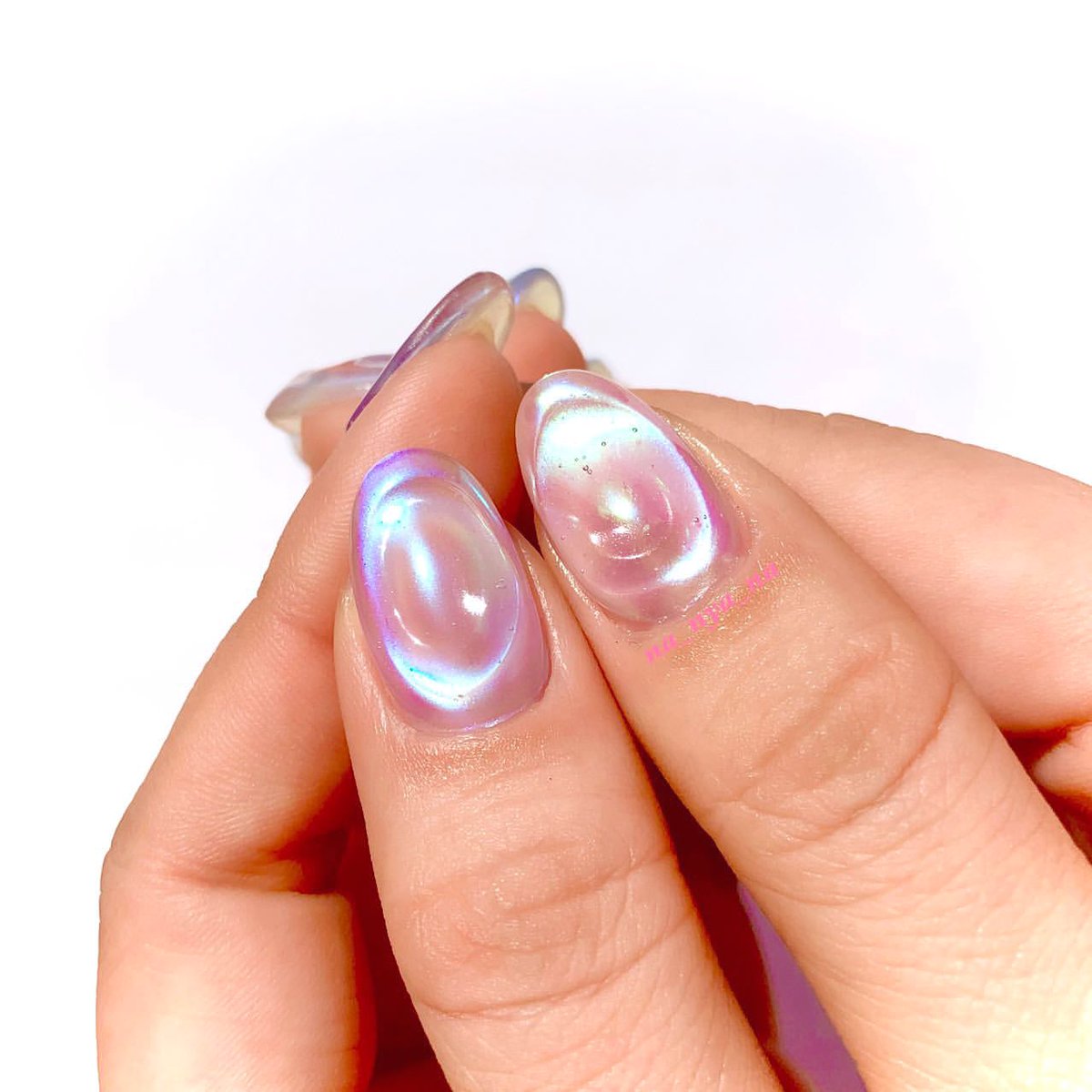 Na Nya Na Nails 氷ネイル なのかな 幻想的 パウダーだけでもここまでうるうるするよ うるうるネイル うるつやネイル 韓国ネイル ジェルネイル セルフネイル オーロラネイル ぷっくりネイル