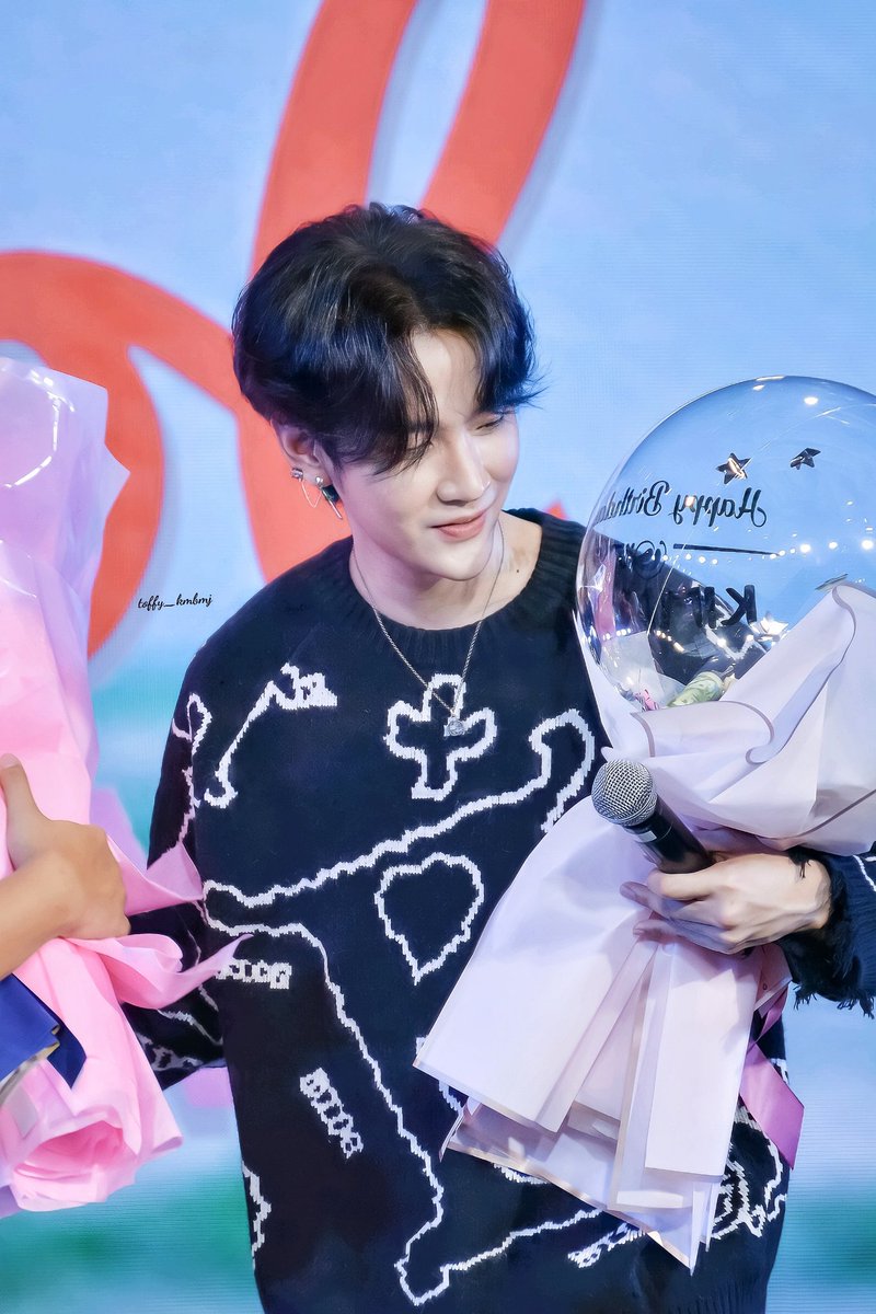 toffy_kmbmj's tweet photo. น่ารักทั้งคน..และของขวัญ
@KiimMon
#ขุณขิมมอญ 
#โมกิของคิมม่อน https://t.co/eK1Kpn6CYa