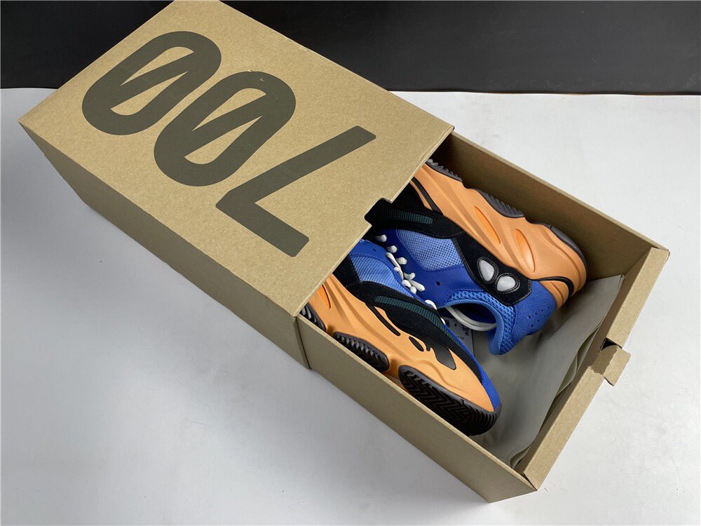 HypesneakerR's tweet photo. Yeezy Boost 700 Bright Blue
#hypesneaker #sneaker #sneakerhead #streetstyle #streetwear #yeezy #yeezy700 #brightblue #fashion https://t.co/WGe2xlS3I1