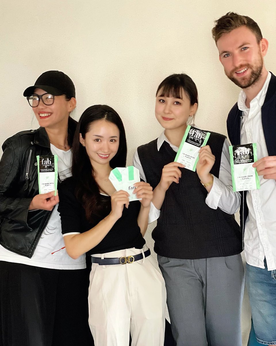 redboxbio's tweet photo. Lotus TV特別番組『Special Feature On SDGs』にレッドボックスジャパンがゲスト出演しました🥰
生理���貧困問題や解決に向けた世界各国の取り組み、レッドボックスの活動について、2時間の配信中に熱く語らせていただきました✨

@RedBoxProject 
@FabLittleBag 
@LotusTVIVID https://t.co/2rm5502cYu