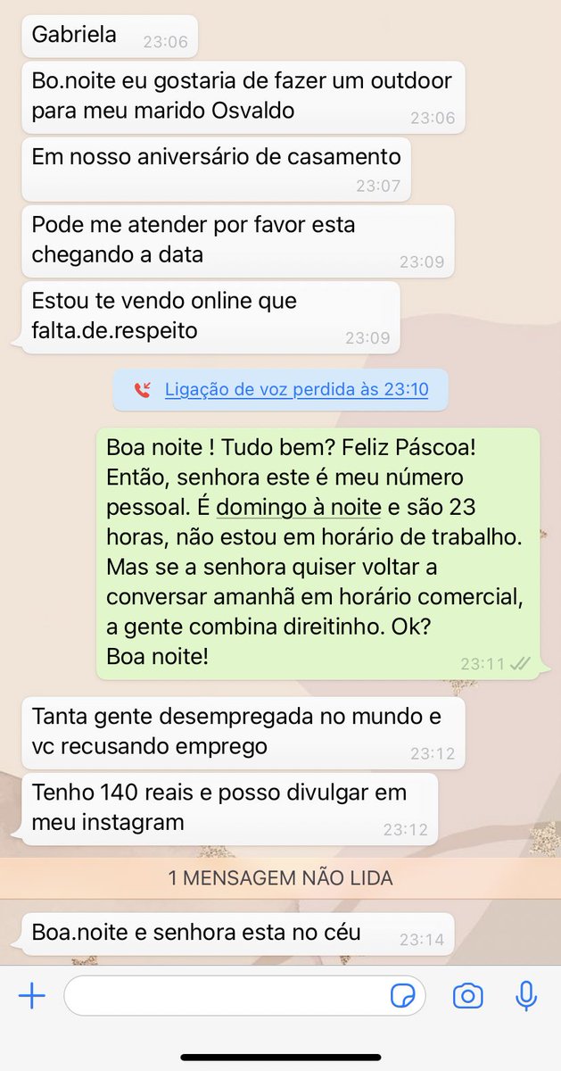gbrlmaias's tweet photo. Mais um dia normal na vida de um designer 
E fui bloqueada https://t.co/HktohPQriY