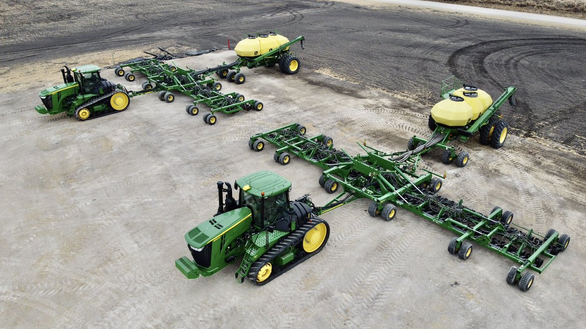 rlacres's tweet image. Ready and waiting to seed! #Plant21 #9RT #teamtracks @JohnDeere @ennsbros #Kenworth #EasterSunday