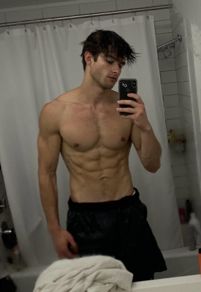 ilydarrelljones's tweet photo. goodnightttttt loveeeeeeeeee 🖤. https://t.co/Yk9rs3G71I