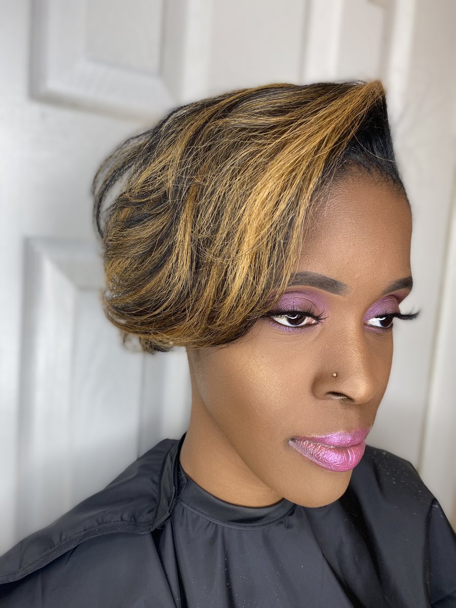 ButLash's tweet photo. #makeupbyme @ButLash for all booking you make call or text 248-832-0545 soft Barbie glam๐๐ฝโโ๏ธ #BlackOwnedBusiness #BlackOwnedBusinesses #MakeupAddict #makeuplover #MakeupTutorial #makeupfree #nakeupideas #makeupdept #mua #muasupport #girls #GirlsTalkZA #nakeup #lipstick #beauty https://t.co/lVoUxkTQOr