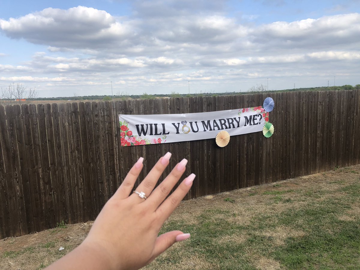 Laniiiix2's tweet photo. So this happened🥺❤️ I can’t wait to spend the rest of my life with this man🥰 I will forever cherish this moment❤️💍 I love you https://t.co/l1FKkwrLzb