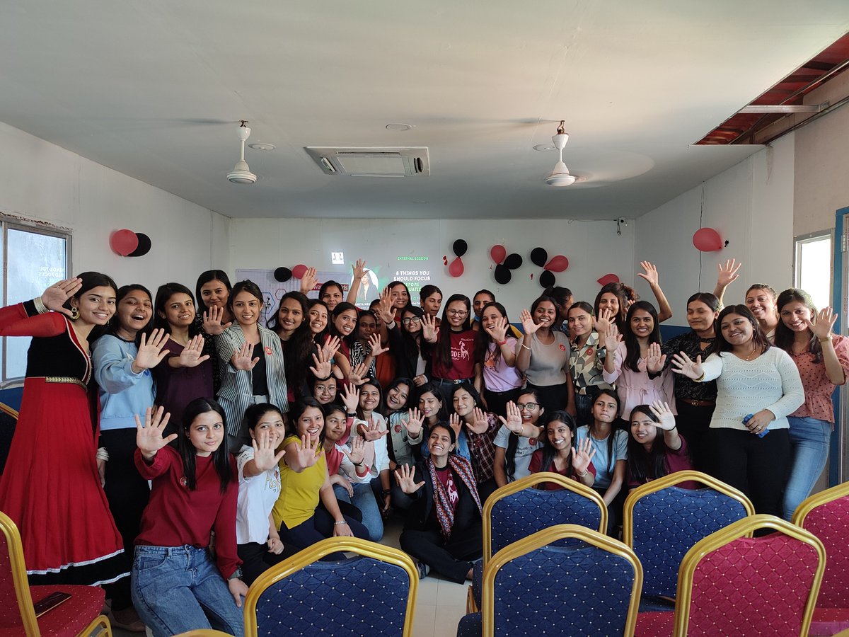 GirlsCoder's tweet image. Thank you for all that you&apos;ve done for us! #workmilestone #butwalcodergirls