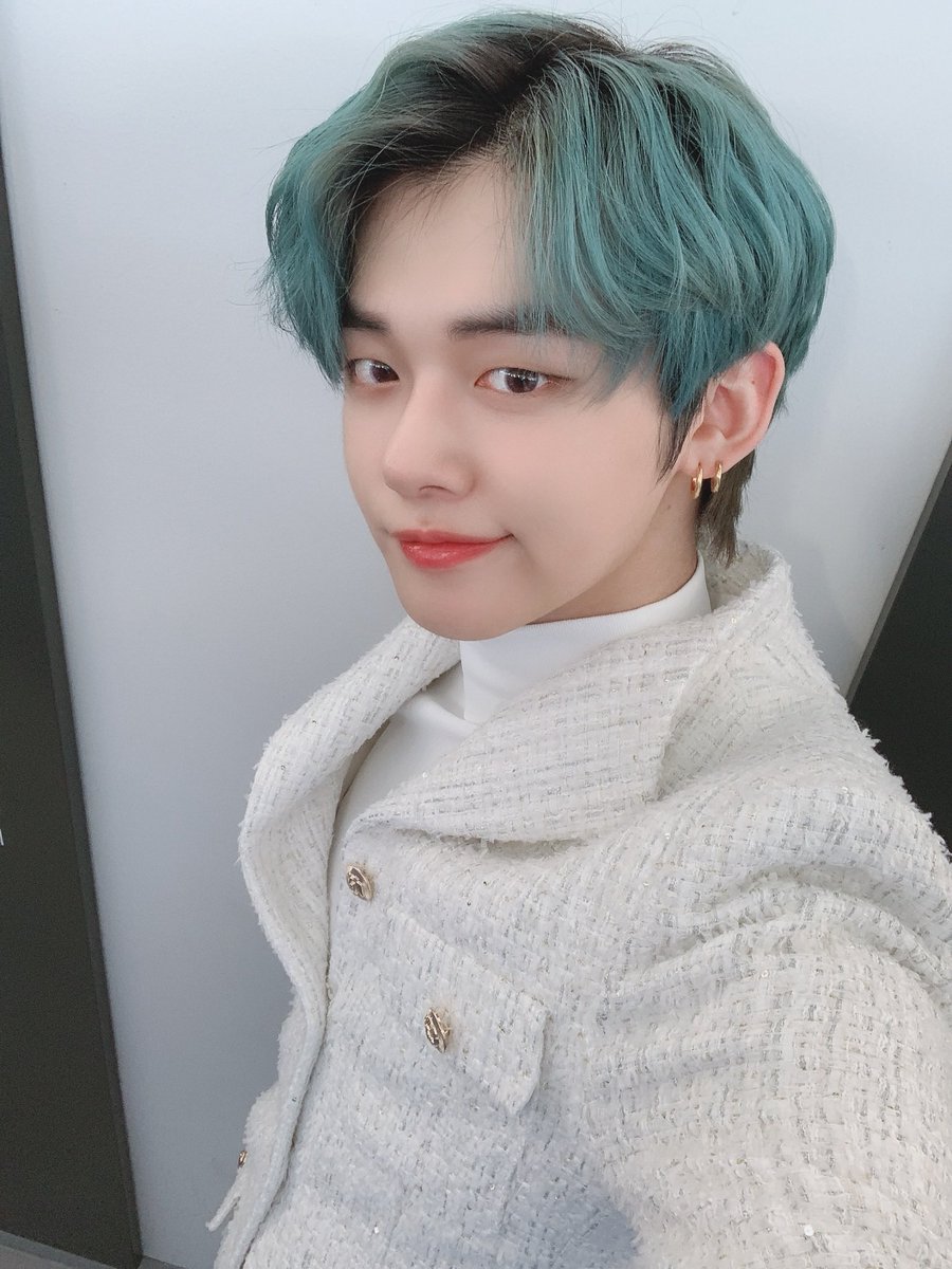 39/365  ❈ Yeonjun; the photos you uploaded yeonjunie, you aren't only a great dancer and an excellent singer but also such a beautiful visual. I will miss your pink hair so much. Love you ♡