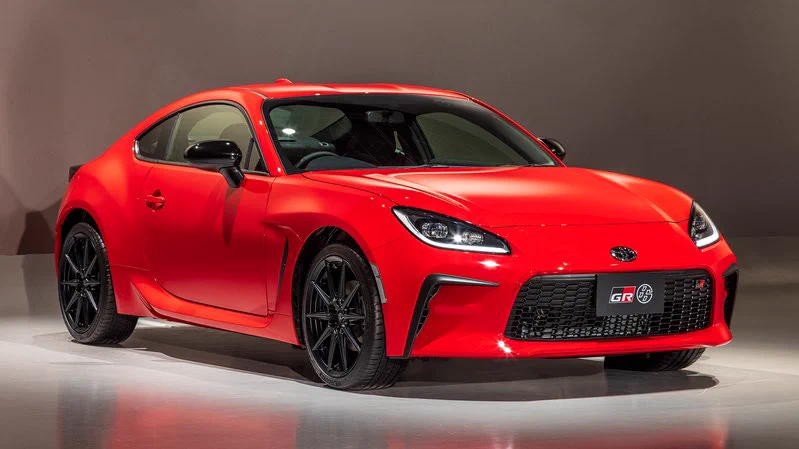 フルモデルチェンジ、トヨタ(86)とスバル(BRZ)が共同開発した車両を発表！