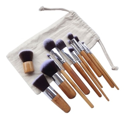 New craft 😍😍😍 #makeupbrushes #makeuptools #naturalbamboo #ecofriendlyproducts🌿 #sustainablematerials #sustainableliving #compostableproducts #biodegradable