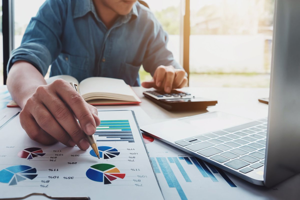 Differentiation, distinctiveness &amp; price are the 3 elements key to an attractive investment proposal. Matthew Cushen, co-founder at @WorthCapital provides 3 ways #startups can create irresistible #investment proposals. buff.ly/2PsLCAp #seedfunding #seis @startupseriesuk