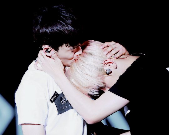 150822: The EXO& #39;luXion in Xi& #39;anThis iconic moment.