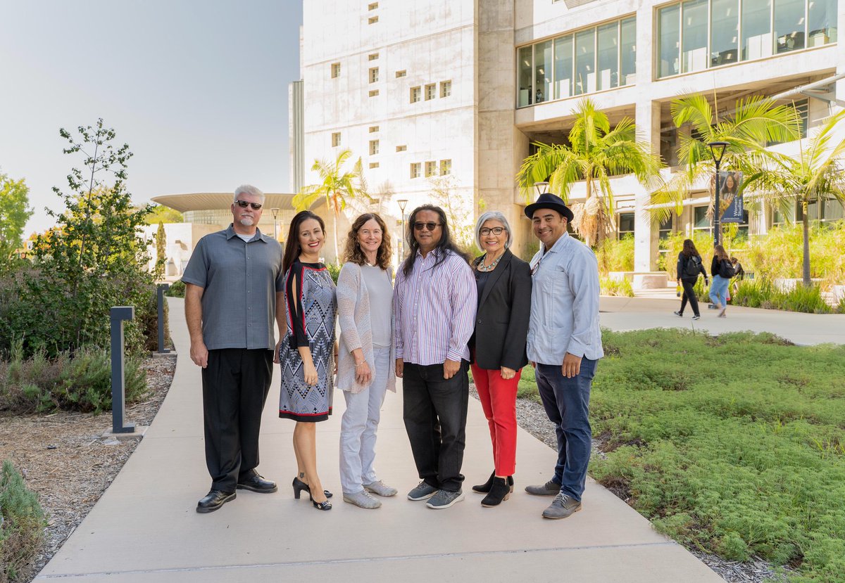 debersdsu's tweet image. The DEBER Leadership Team (October, 2019), left-to-right: Michael Wickert, Sera J. Hernández, Laurie Lorence, Gabriel Adona, Cristina Alfaro, SI Maldonado. 📸: Hai Duong @sdmesacollege 
@ProfeCheno @serajhernandez @MaldonadoPhD