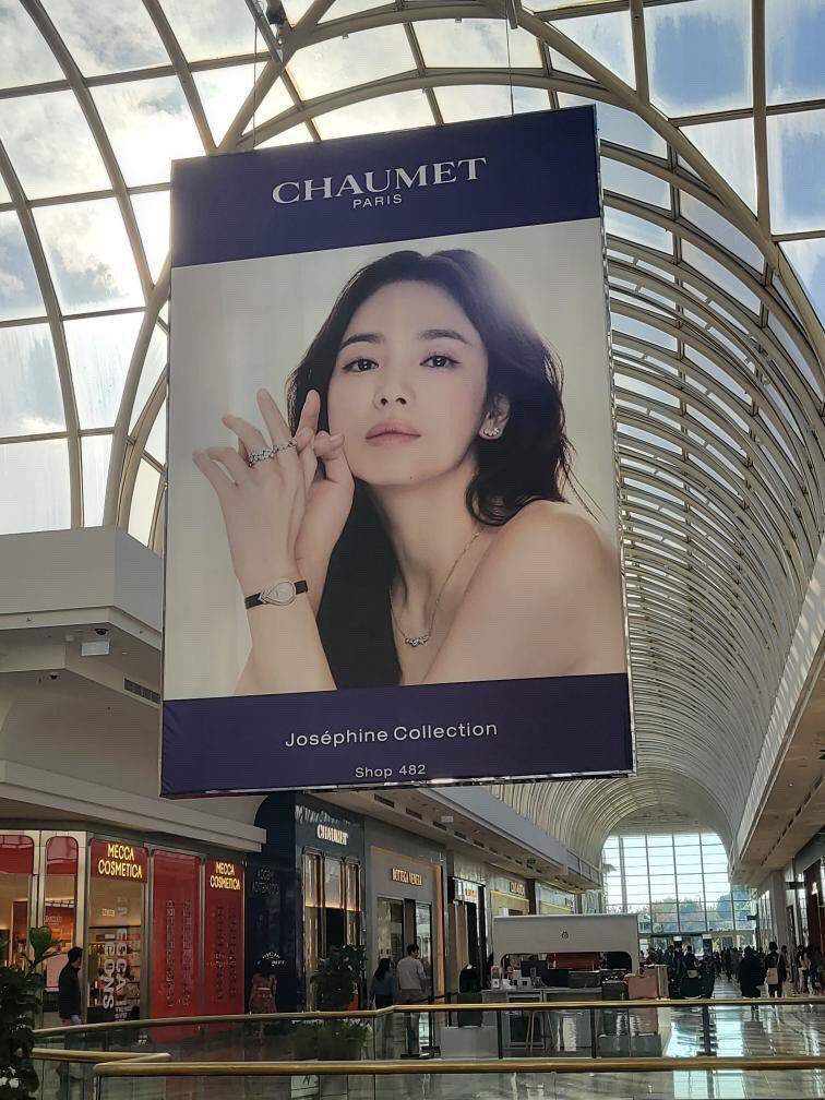 songhyekyo_PH's tweet photo. #SongHyeKyo for @Chaumet at Chadstone Shopping Center in Melbourne Australia credit SongHyeKyo_Australia https://t.co/pTM8F7RG1h