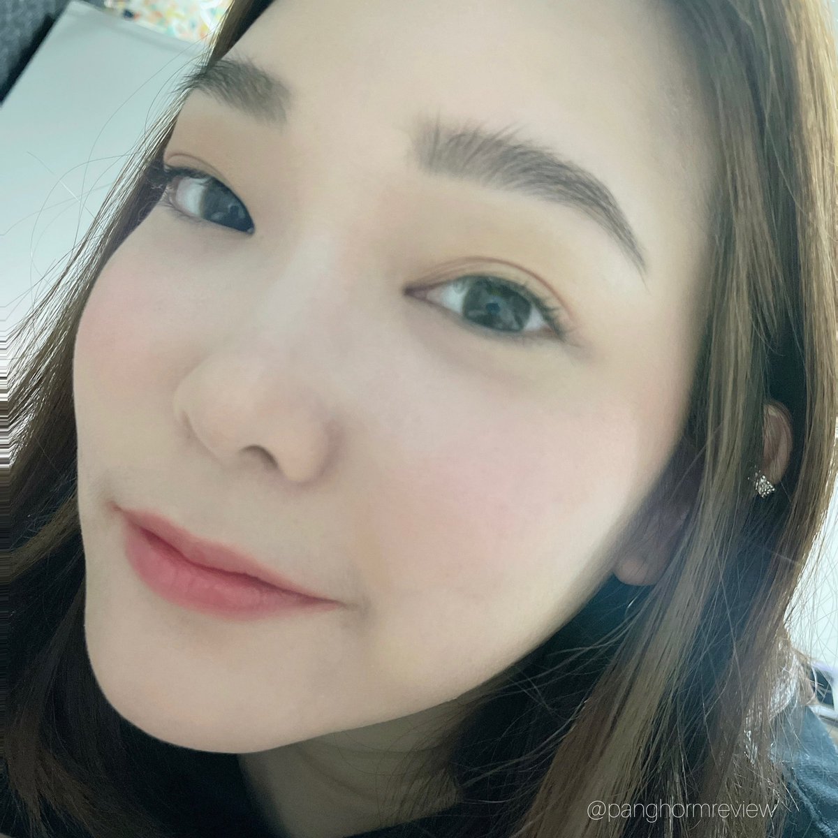 panghormreview's tweet photo. ลุคmake up no make up ในวันนี้นั้น ต้องคู่กับคอนแทกเลนส์ #Zpluz เท่านั้น สีน้ำตาลรุ่น mini kendell หลวยมากก แต่งหน้าแน่นให้ดูเบาเข้ากับคอนแทกเลนส์สีซอฟท์ๆ หน้าดูมีมิติขึ้นมาเลยค่า ของเค้าสวยเฉดทุกรุ่นจริงๆ ต้องตำ #ดีบอกต่อ #ไว้รีวิวห้ามขายของโว้ยย https://t.co/LGzbEXKY7e