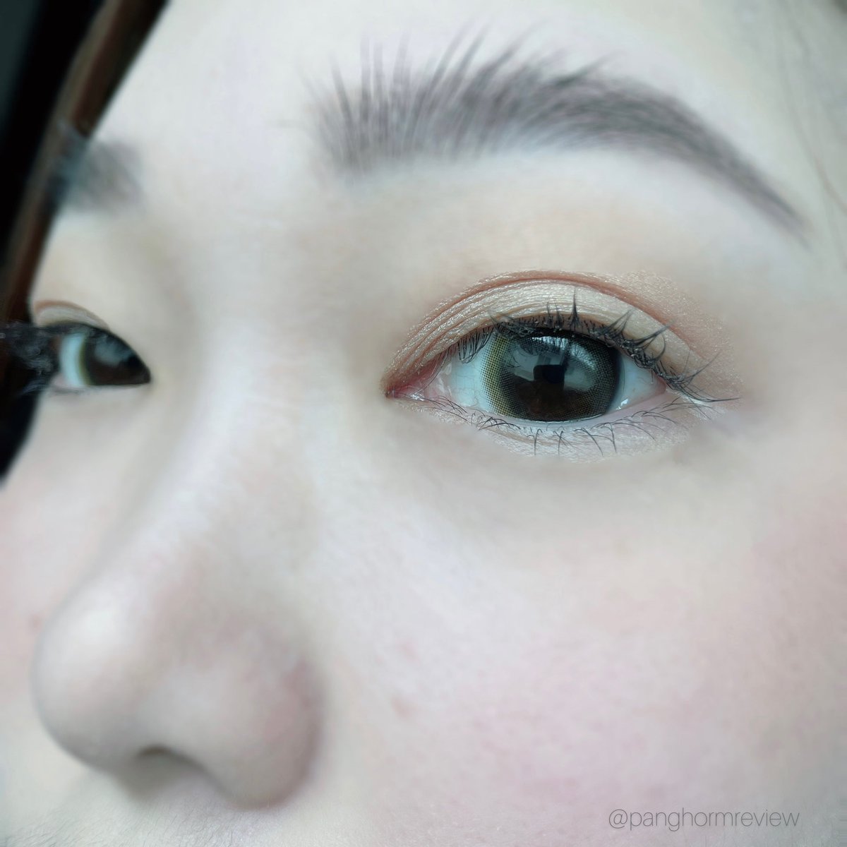 panghormreview's tweet photo. ลุคmake up no make up ในวันนี้นั้น ต้องคู่กับคอนแทกเลนส์ #Zpluz เท่านั้น สีน้ำตาลรุ่น mini kendell หลวยมากก แต่งหน้าแน่นให้ดูเบาเข้ากับคอนแทกเลนส์สีซอฟท์ๆ หน้าดูมีมิติขึ้นมาเลยค่า ของเค้าสวยเฉดทุกรุ่นจริงๆ ต้องตำ #ดีบอกต่อ #ไว้รีวิวห้ามขายของโว้ยย https://t.co/LGzbEXKY7e